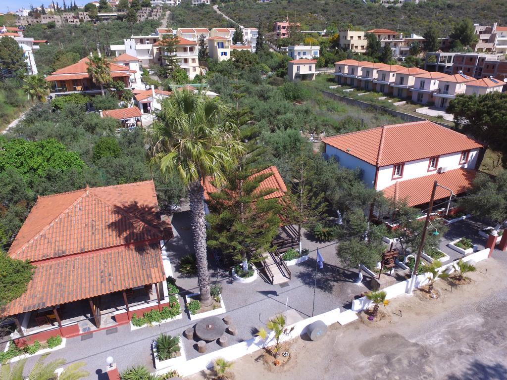 Studios Resbithas Гитио Екстериор снимка